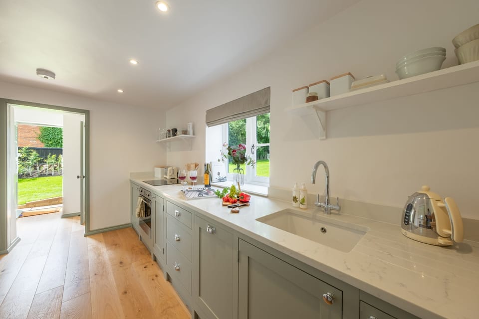 Ground floor: Beautiful hand-crafted kitchen