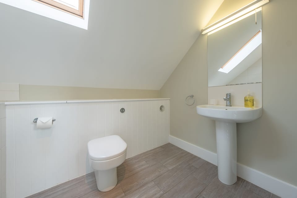 First floor: En-Suite