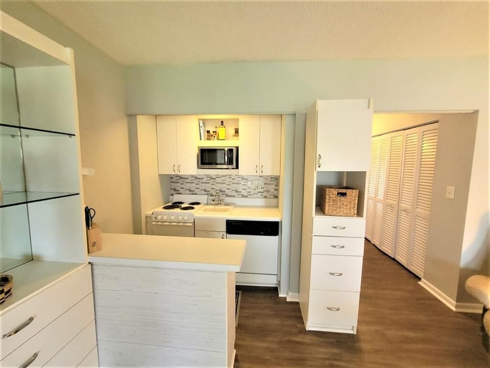 Kitchen (2)