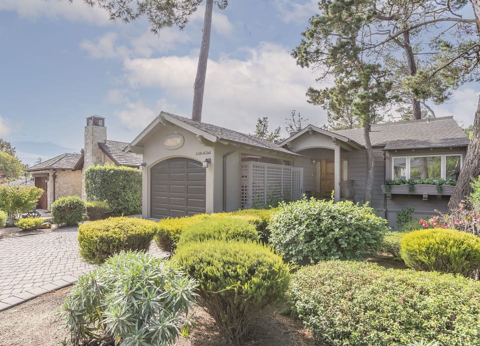 Welcome to "Torres Pines-by-the-Sea"!