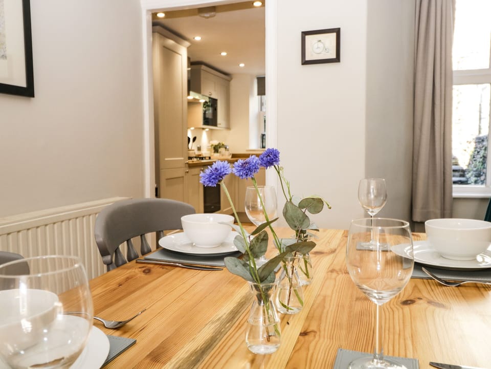 Cottage | Private kitchen | Fridge, microwave, dishwasher, electric kettle
