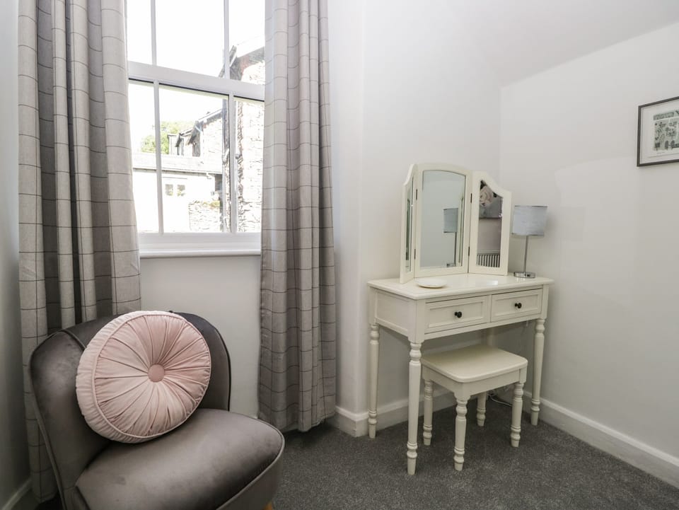 Cottage | 2 bedrooms, individually decorated, individually furnished, free WiFi