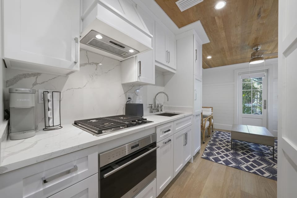 KITCHEN WITH STAINLESS APPLIANCES