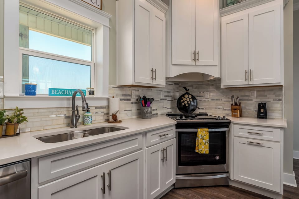 SeaBatical Custom Upscale Kitchen Dauphin Island