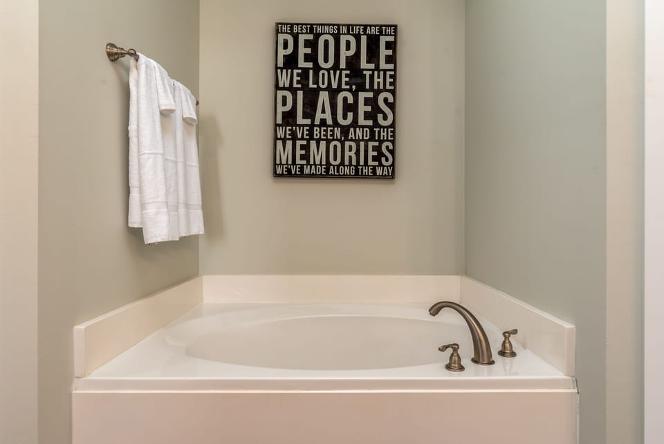 Master Bath Seabatical Dauphin Island Beach Rentals