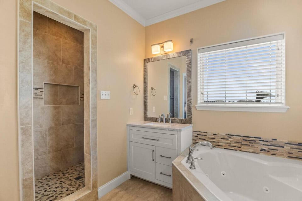 Master Bath with Walk-In Shower & Soaking Tub