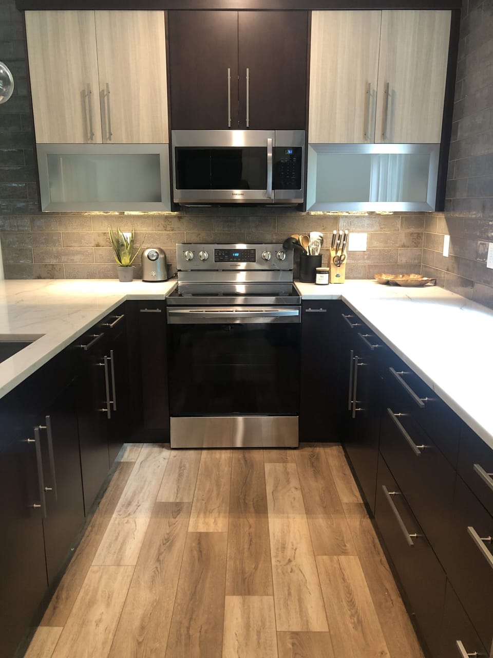 Large full kitchen 