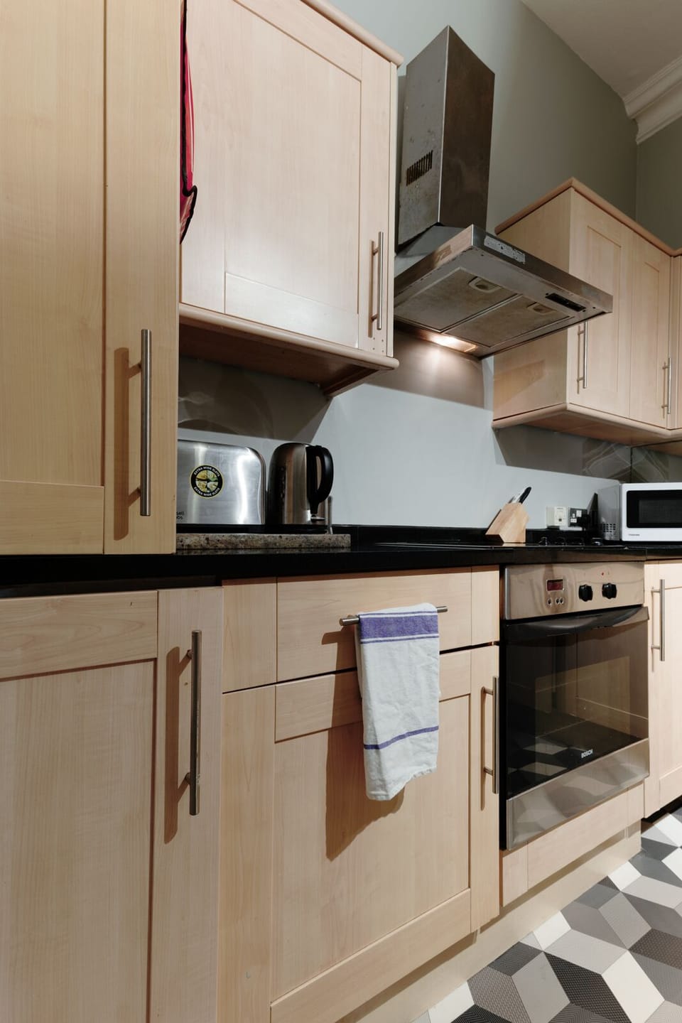 City Apartment, Private Bathroom | Shared kitchen