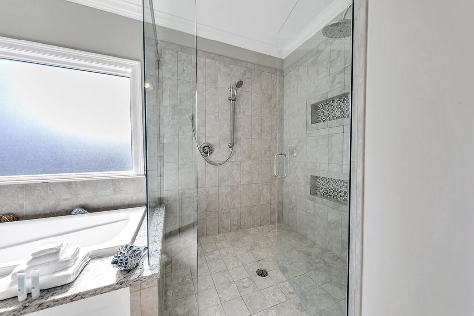 3rd Floor Master Bathroom - double vanity, soaking tub and stand alone shower