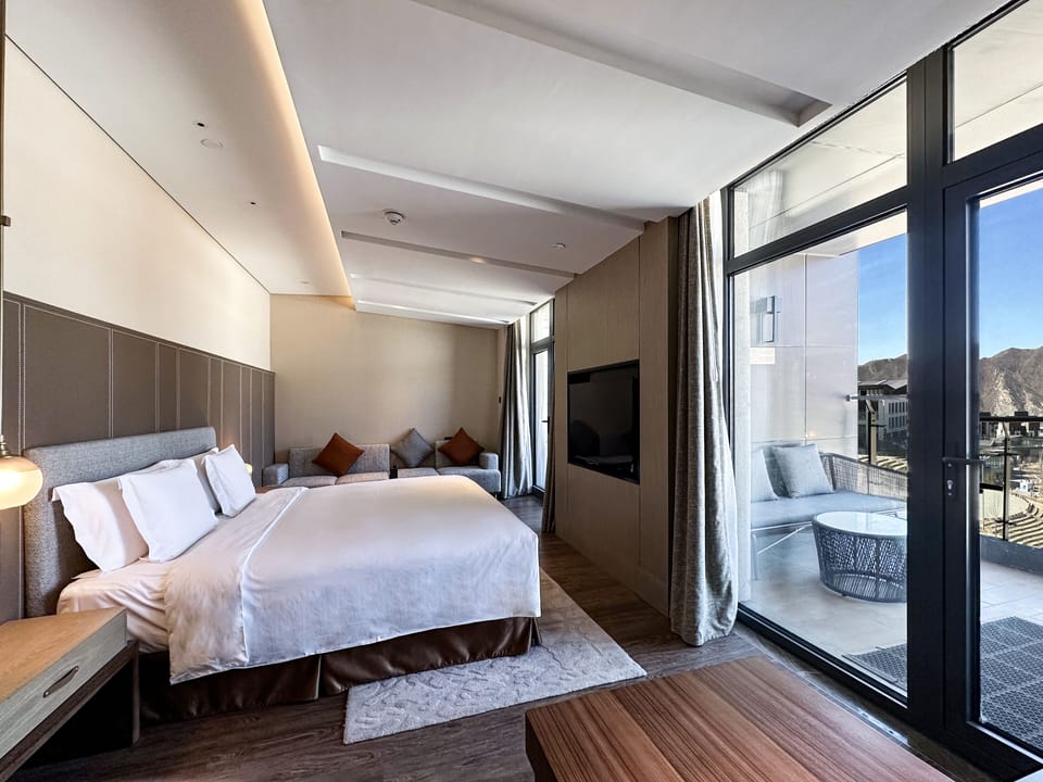 1 King Premium Lake View | View from room
