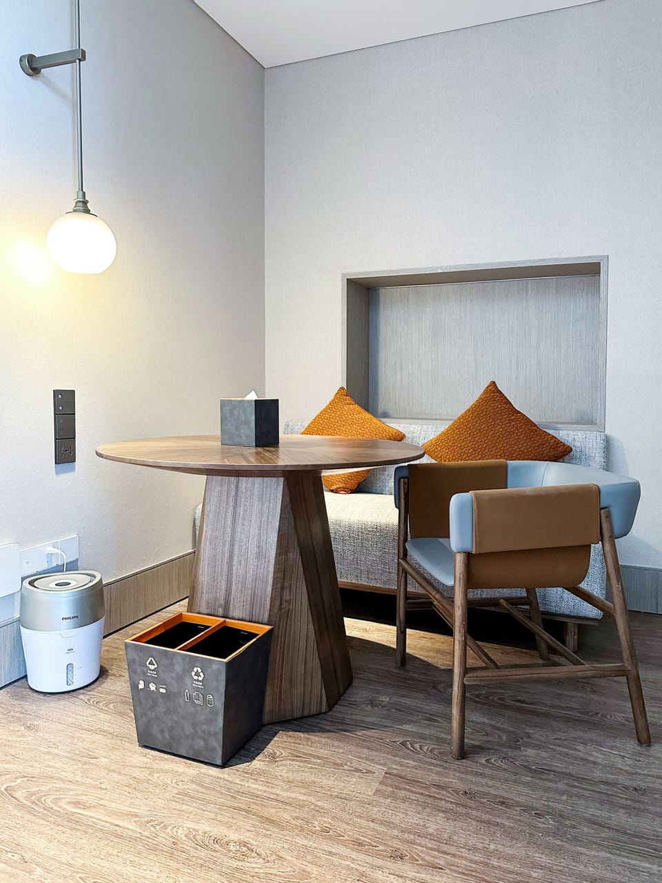Room, 1 Bedroom (Dining Area) | Bathroom | Separate tub and shower, free toiletries, hair dryer, bathrobes