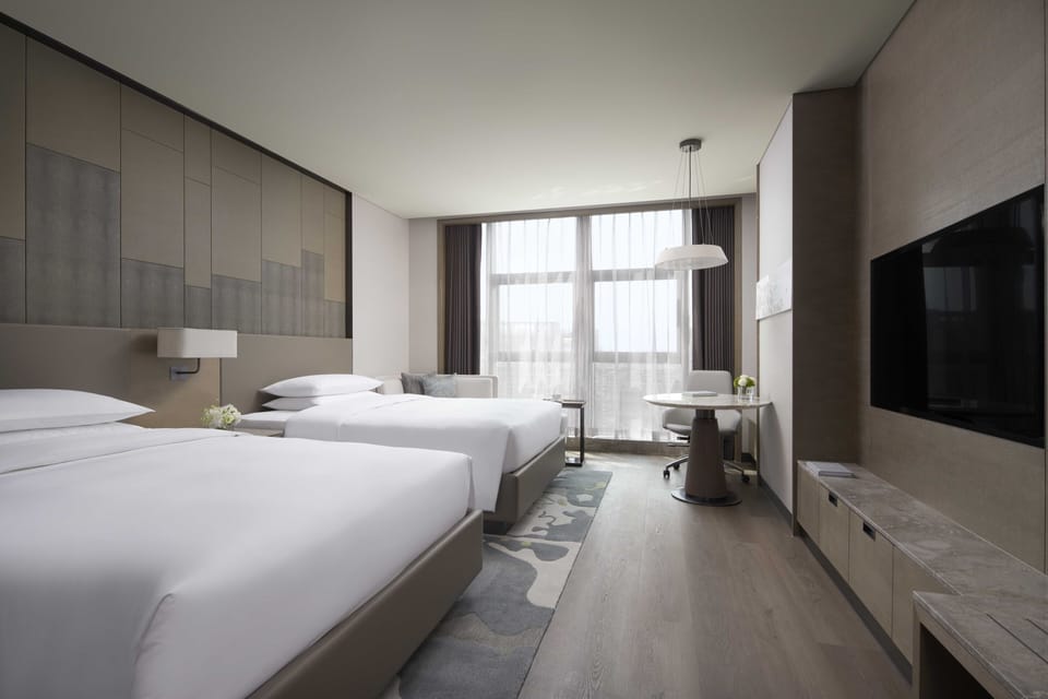 Down comforters, minibar, in-room safe, desk