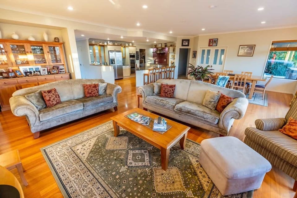 Lounge/kitchen/dining area