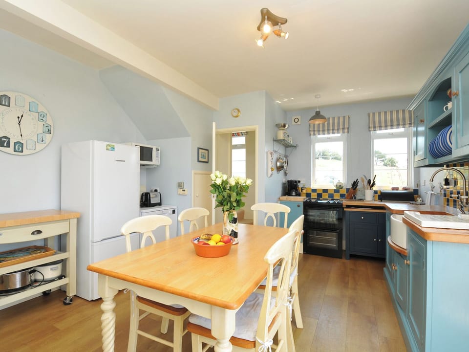 Cottage | Interior