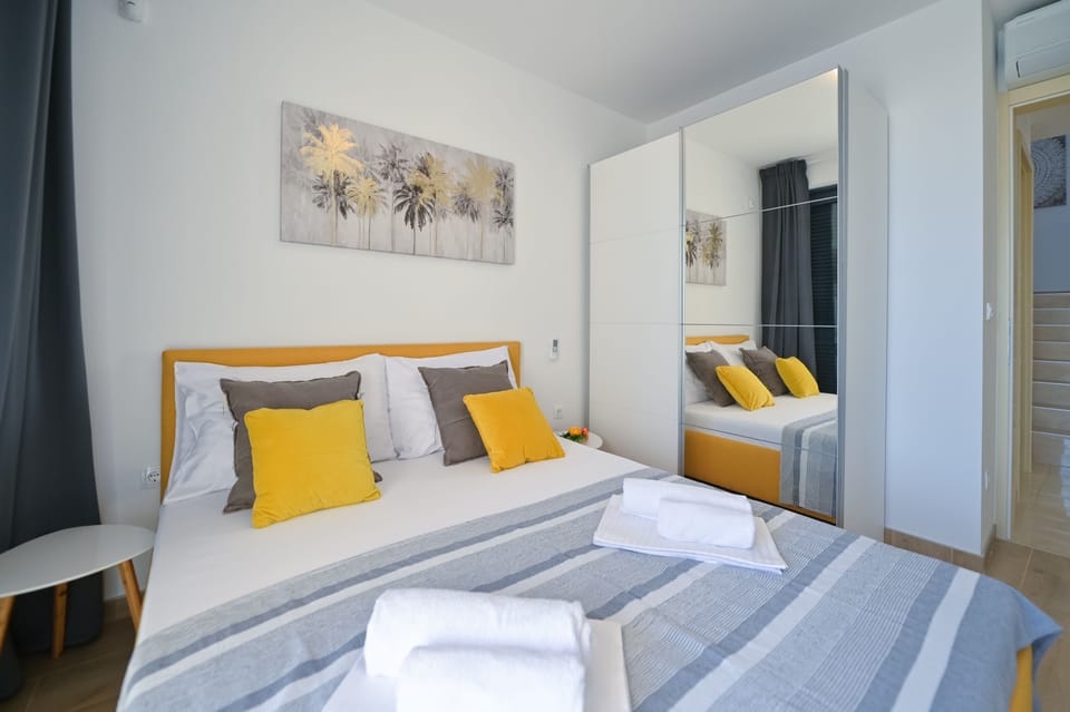 Deluxe Villa, 4 Bedrooms, Private Pool, Sea View | 4 bedrooms, in-room safe, iron/ironing board, rollaway beds