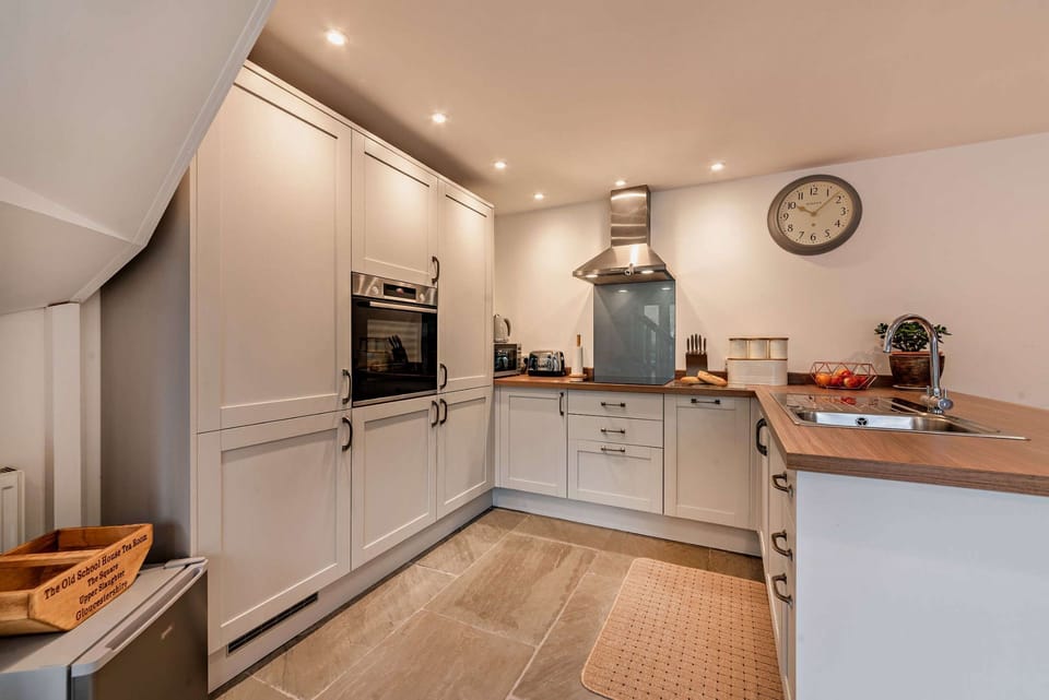 The Cottage at Robins Roost Kitchen Area - StayCotswold
