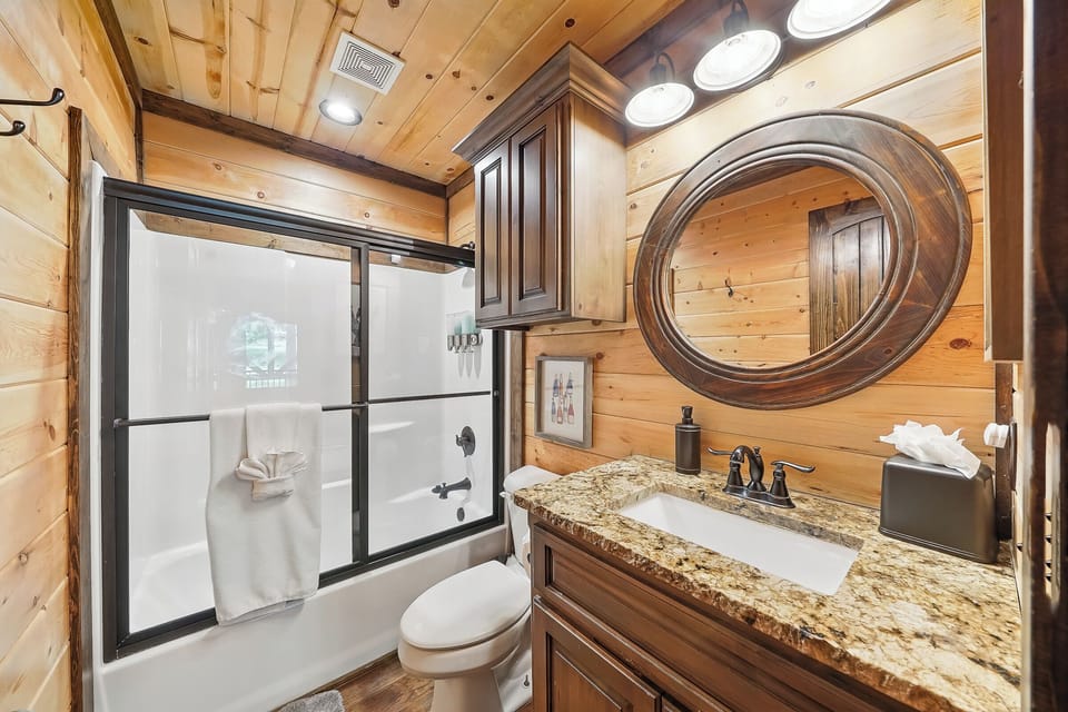 Clean, bright, and beautifully stocked – each bathroom includes plush towels and essential toiletries for a hotel-quality experience.
