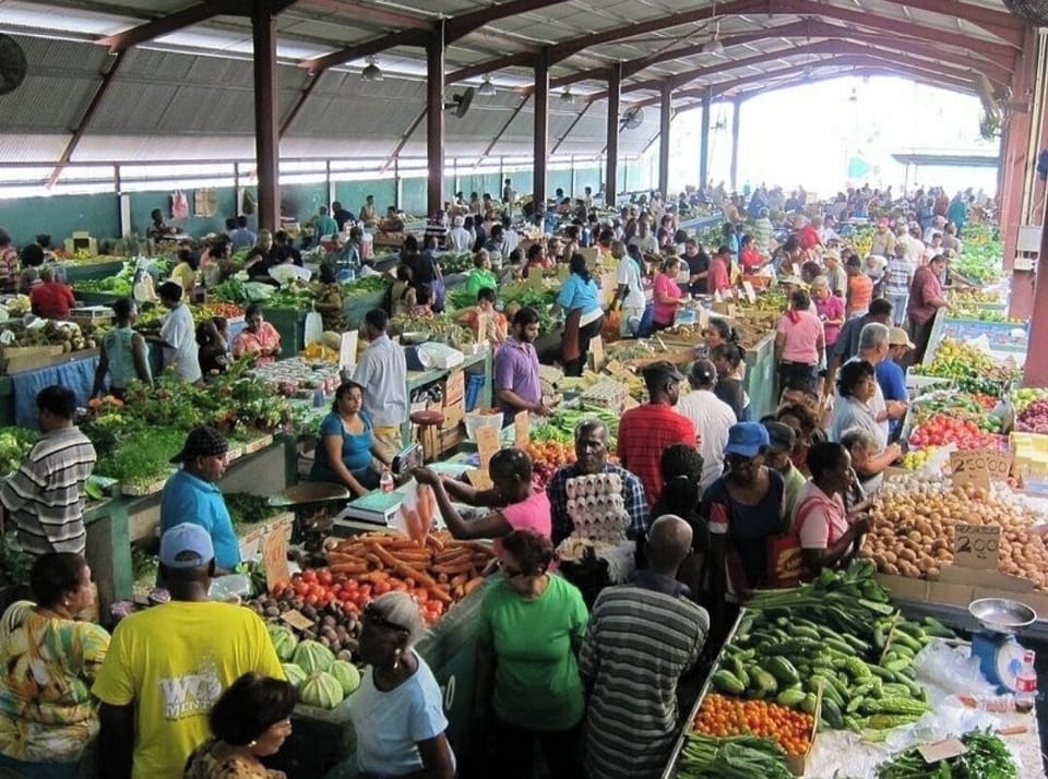 Tunapuna Market - 20 min away.