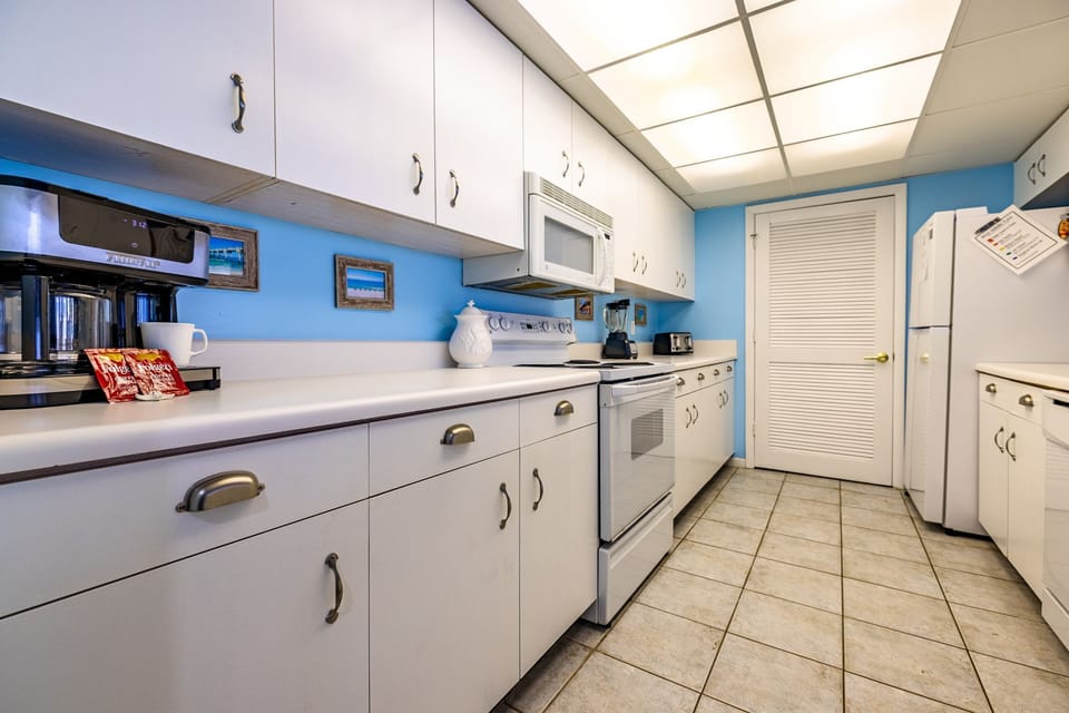 Fully Stocked Kitchen making meal prep a breeze