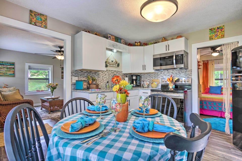 Dining Area | Dishware & Flatware
