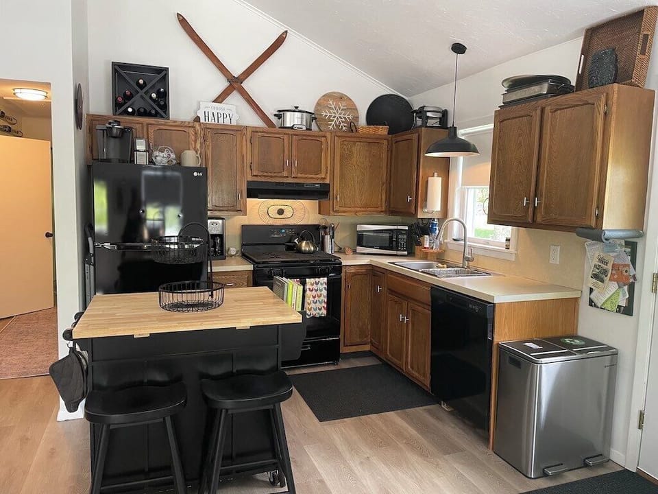 Fully stocked kitchen.