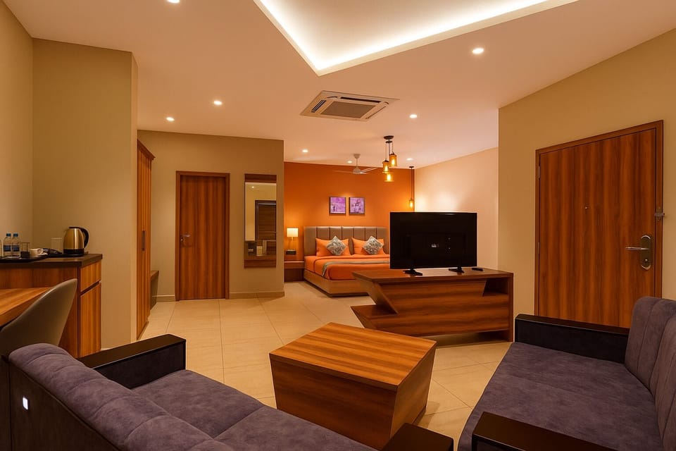 Luxury Room | In-room safe, individually decorated, individually furnished, desk