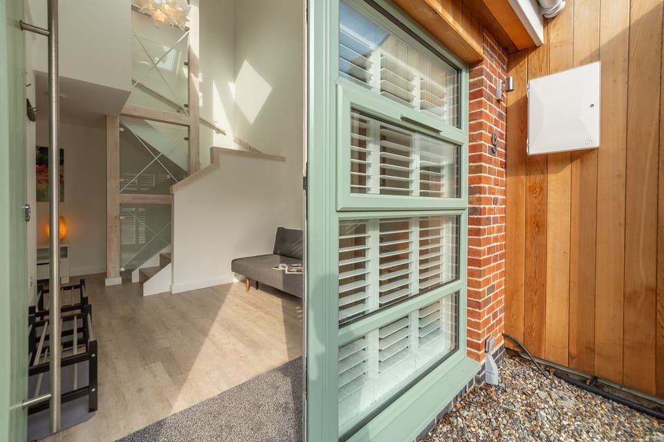 Welcome to Seastiles, Salthouse