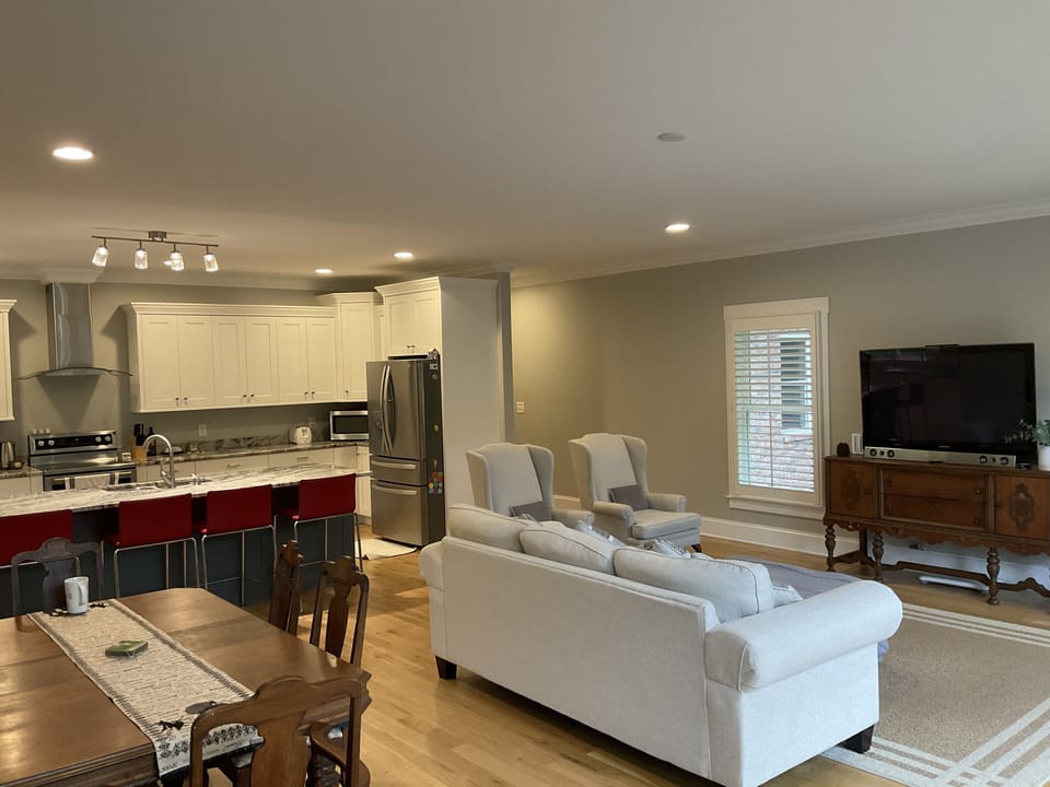 Upstairs Lounge