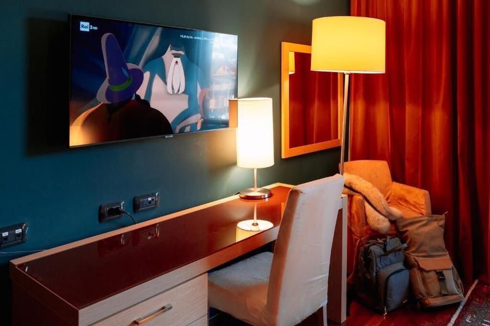 Family Room, Mountain View | Minibar, desk, laptop workspace, WiFi (free)