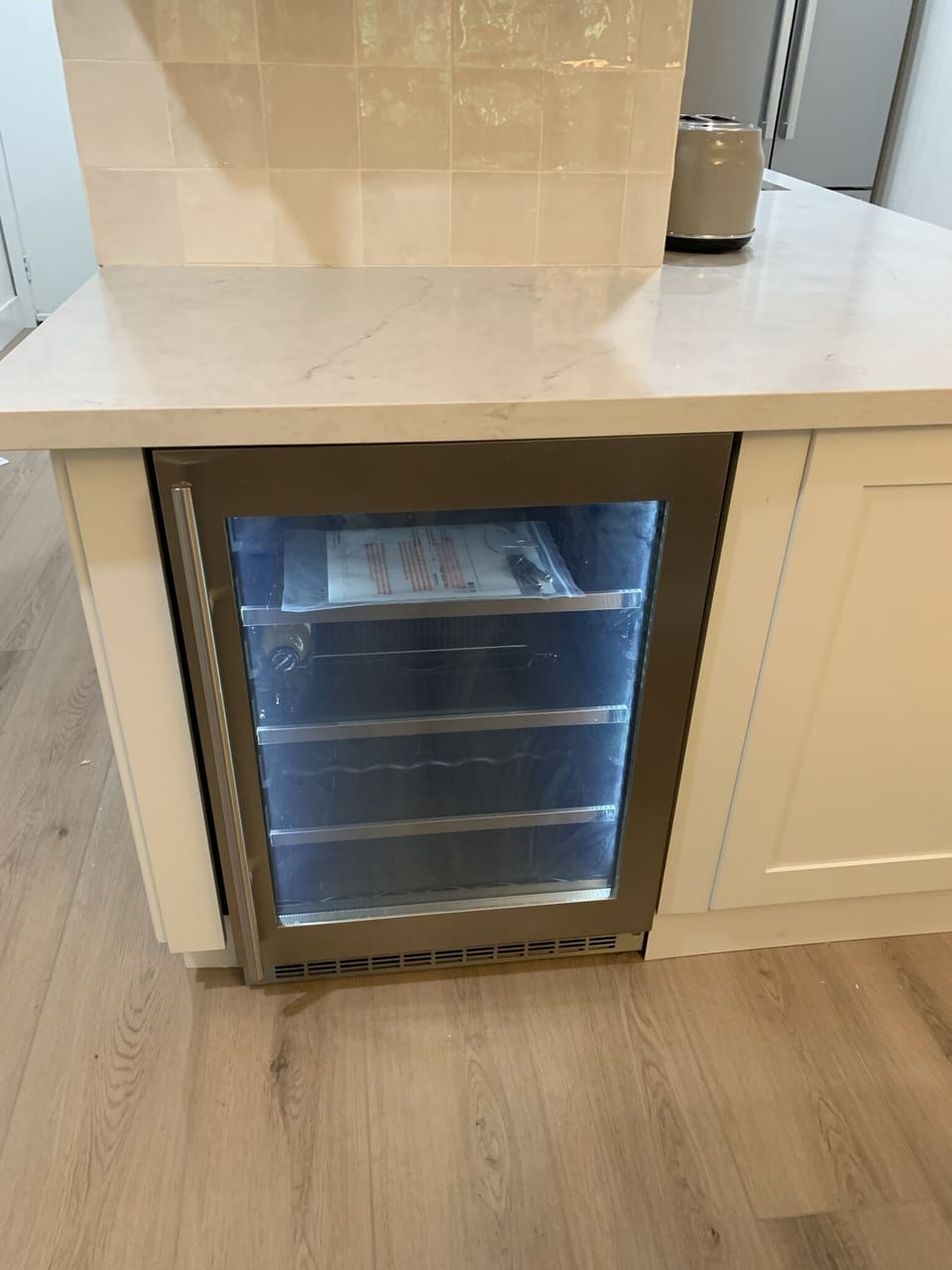 Wine and beverage fridge 