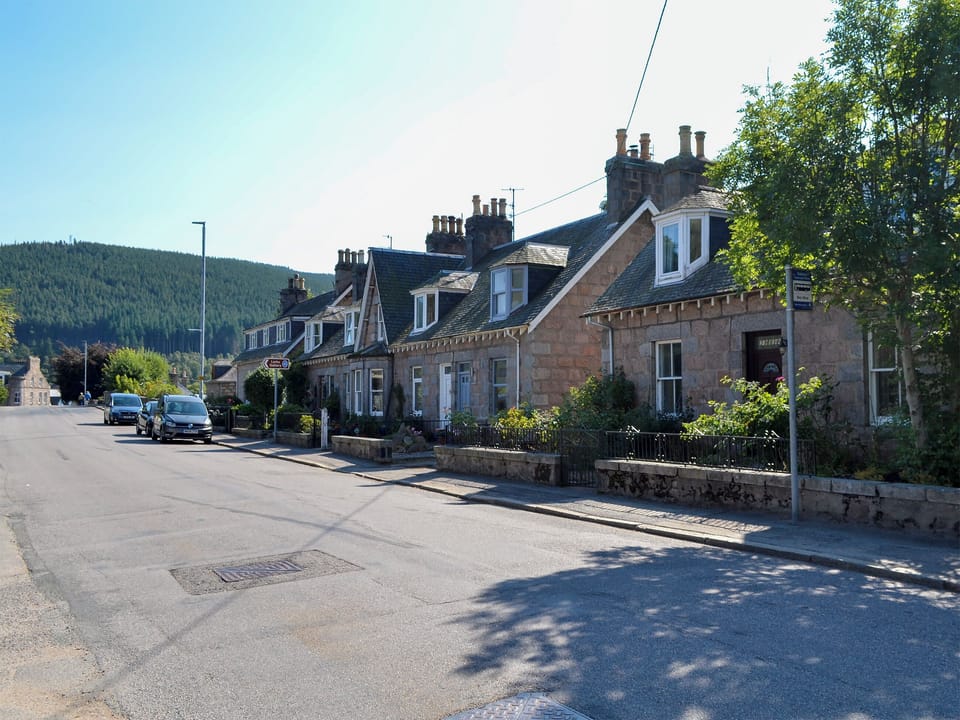 Surrounding area | Darroch View, Ballater