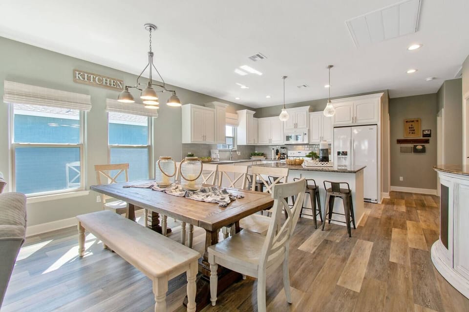 Modern Dining Area