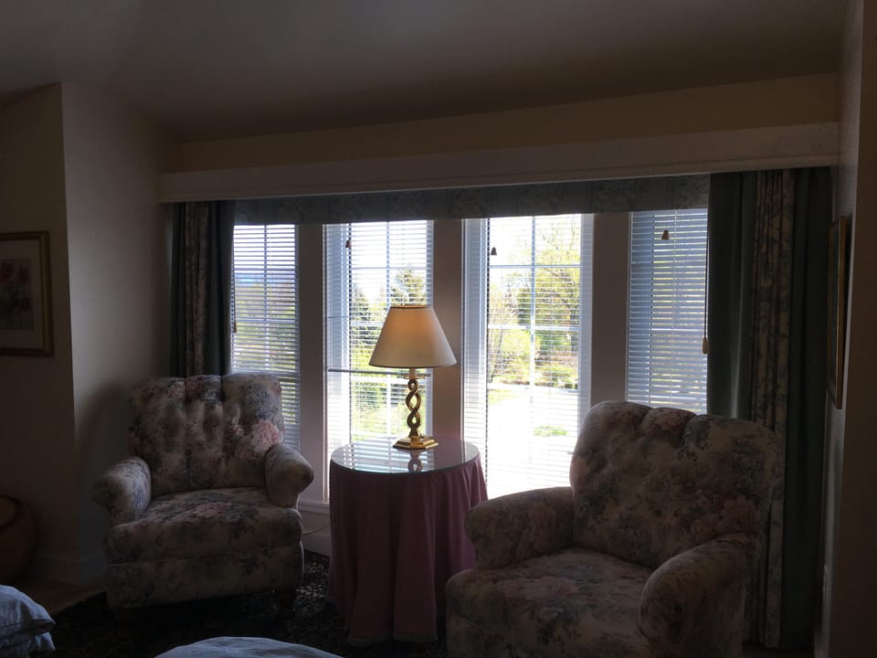 Superior Room, 1 King Bed, Private Bathroom (No Elevator) | Egyptian cotton sheets, premium bedding, down comforters
