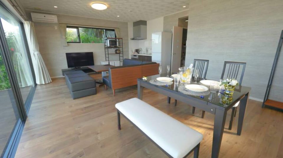 Premium Villa (1F) | 2 bedrooms, blackout drapes, bed sheets