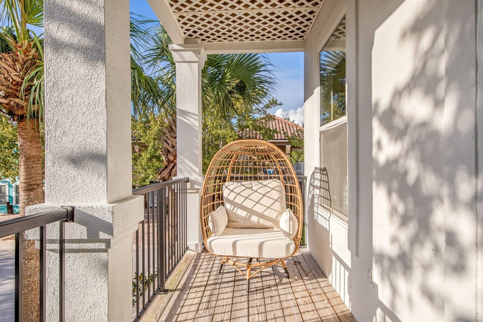 [Patio / 3rd floor]