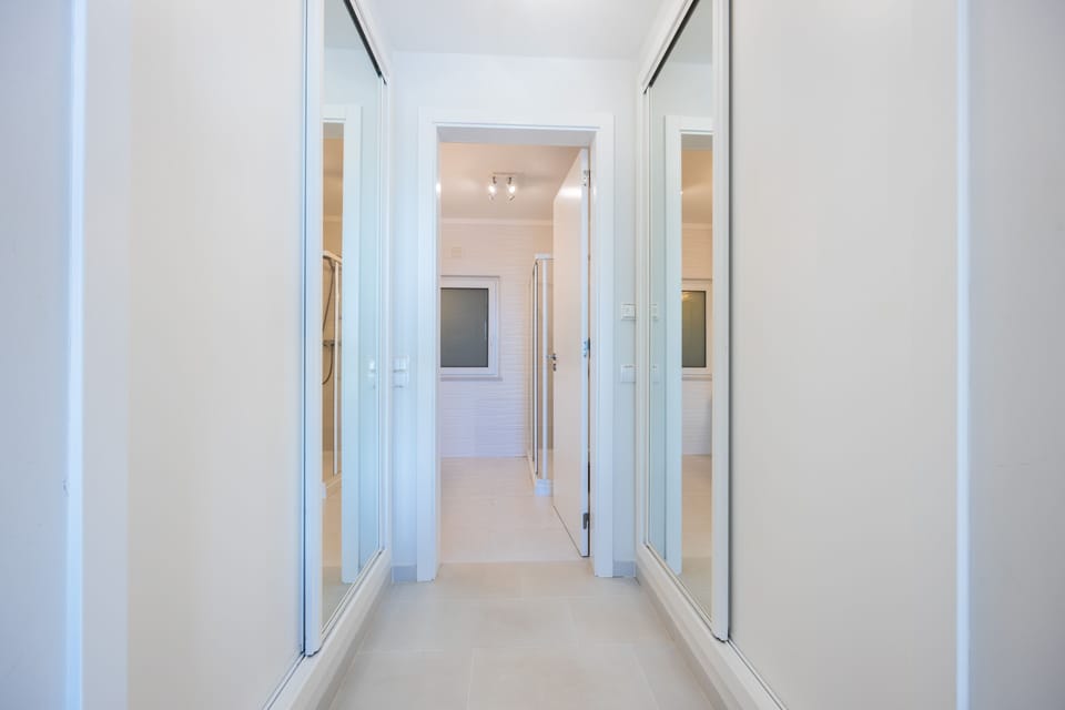 Master Bedroom Walk Through Wardrobe
