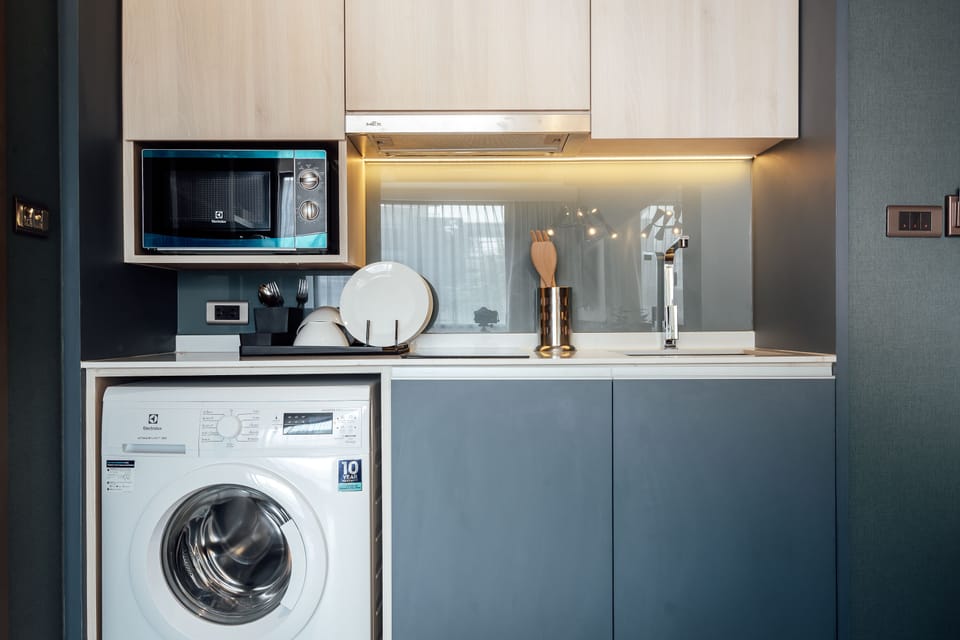 Premier Studio, 2 Twin Beds, Kitchenette | Room amenity