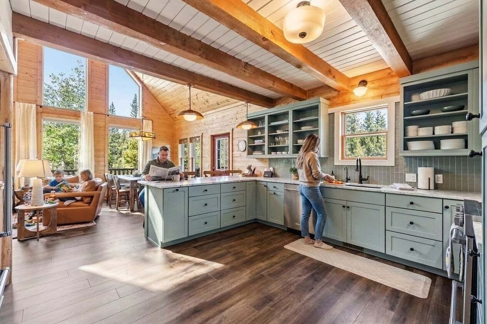 Open Kitchen – The spacious layout provides plenty of room for preparing meals while staying connected with family and friends.