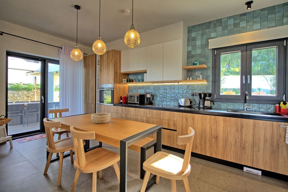 Dining Room, Kitchen