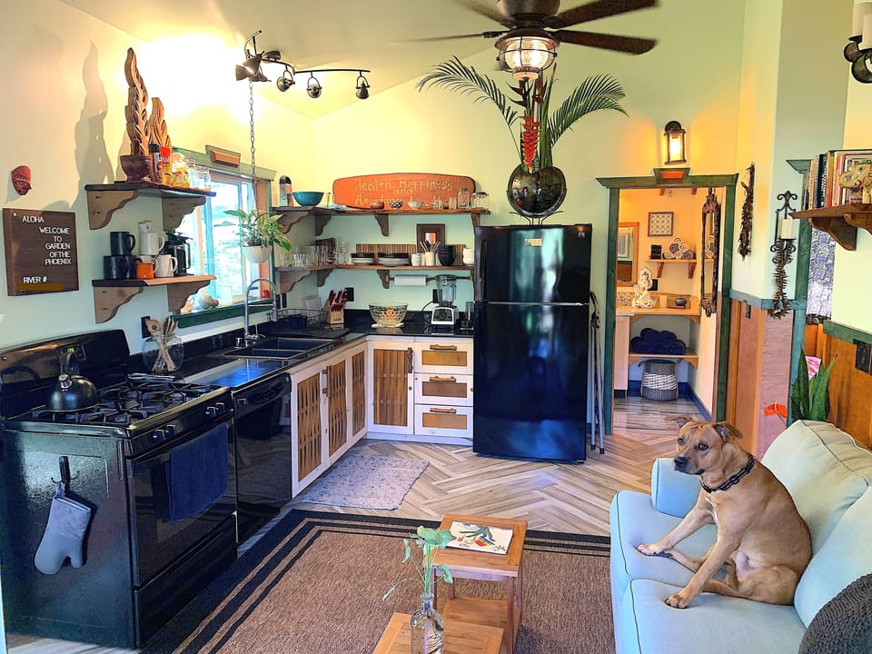 Bubba Kitchen Living Area. Well equiped with all kinds of gadgets.