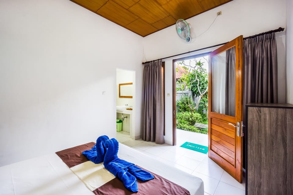 Standard Double Room | Desk, free WiFi, bed sheets