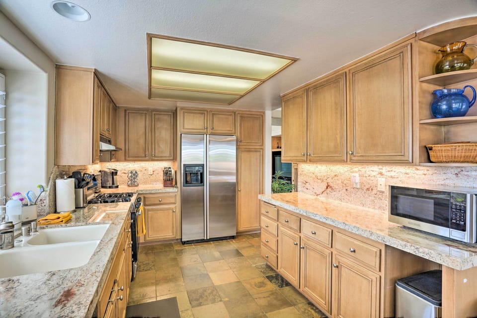 Kitchen | Keurig Coffee Maker | Dishware/Flatware | Toaster