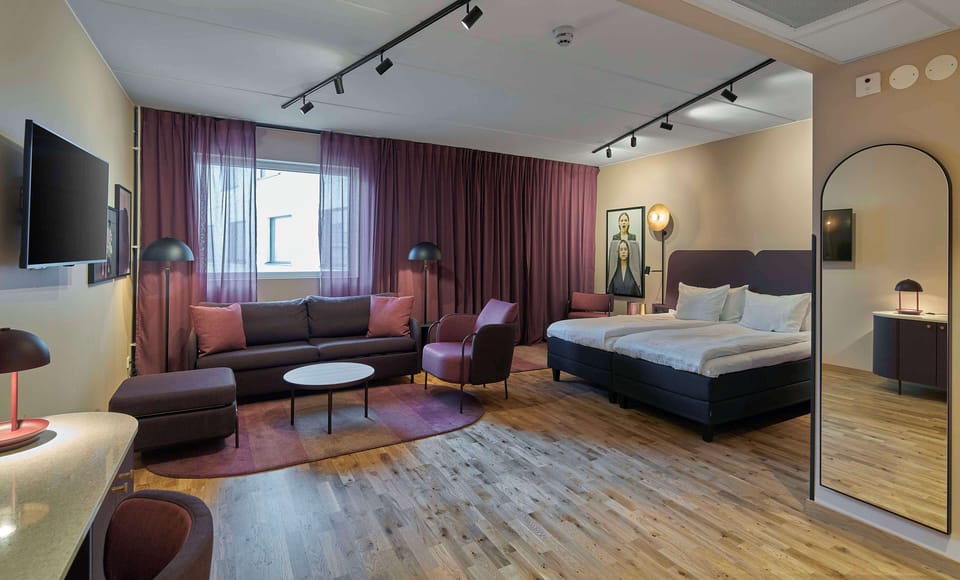 Family Room (Superior) | In-room safe, desk, free WiFi, bed sheets