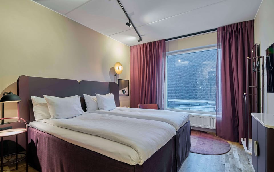Standard Twin Room | In-room safe, desk, free WiFi, bed sheets