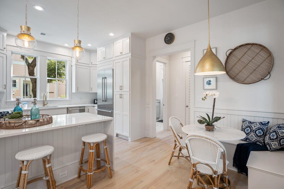 First Floor: Kitchen