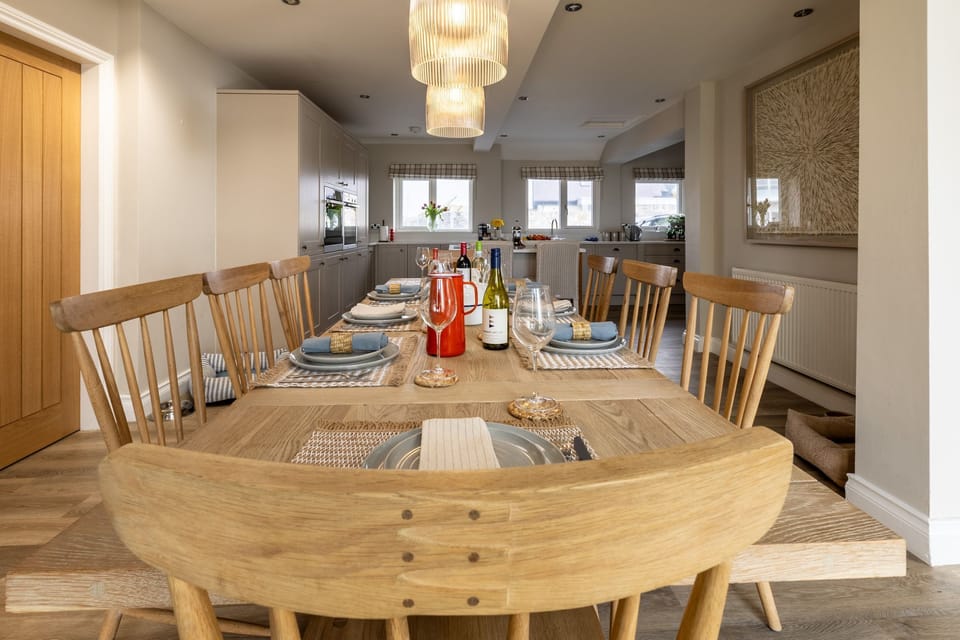 White Cottage Dining Table