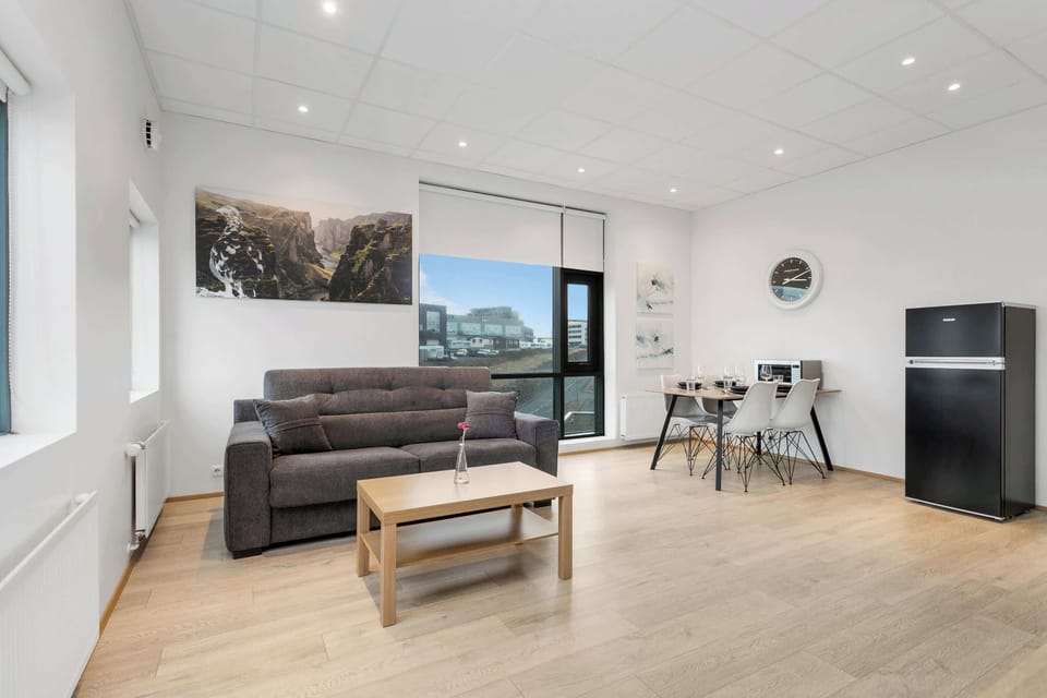 Living room & dining