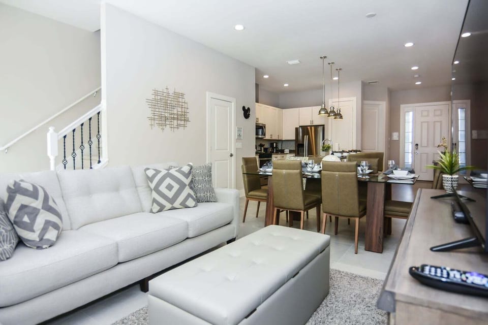 Spacious & Comfortable areas to enjoy with family!