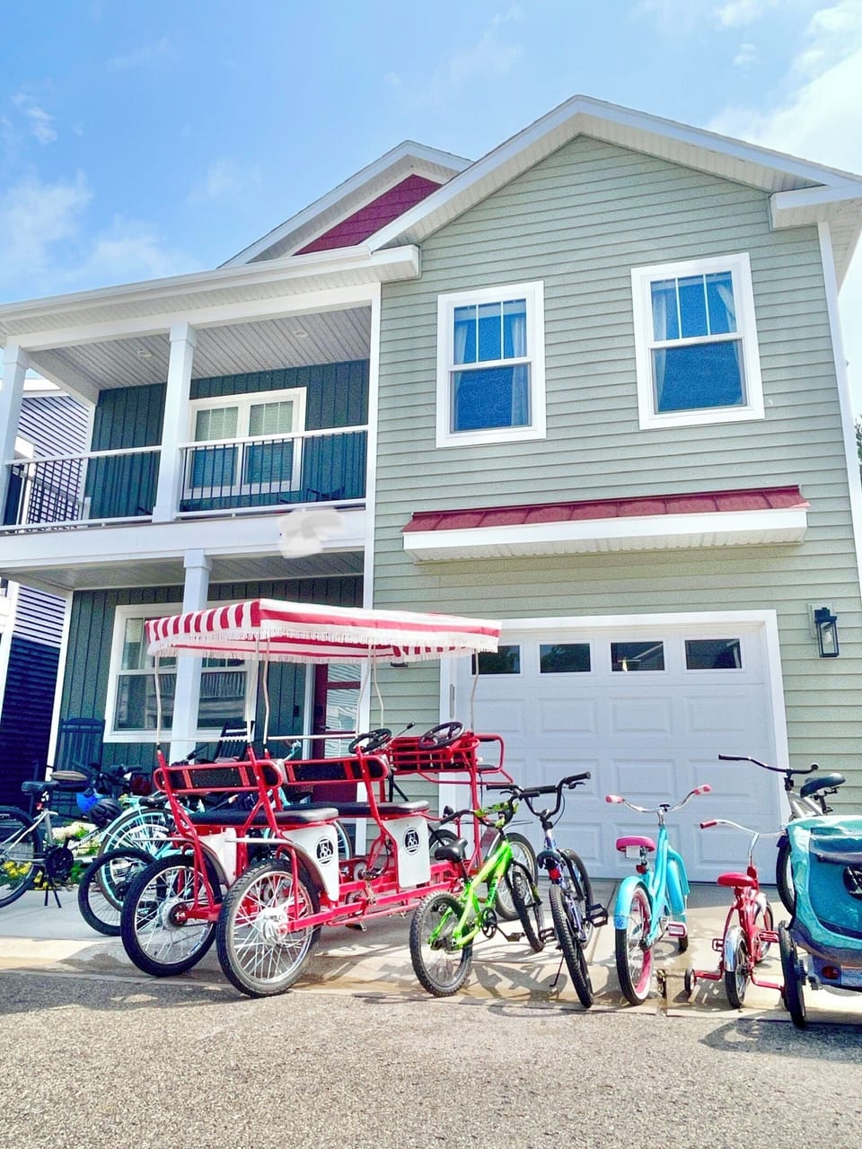 Bikes for guests! So many sizes, types, and right next to amazing trail to Van Buren State Park