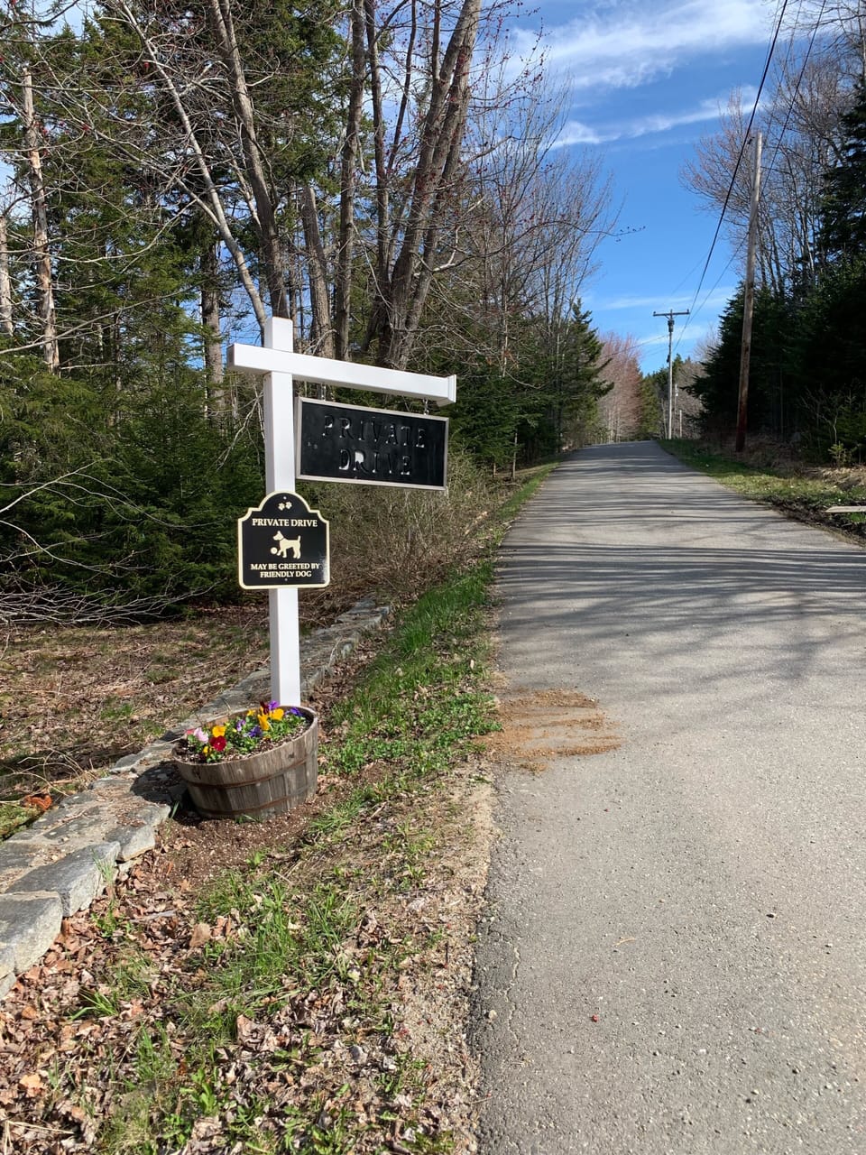 Quiet, dead end private driveway.